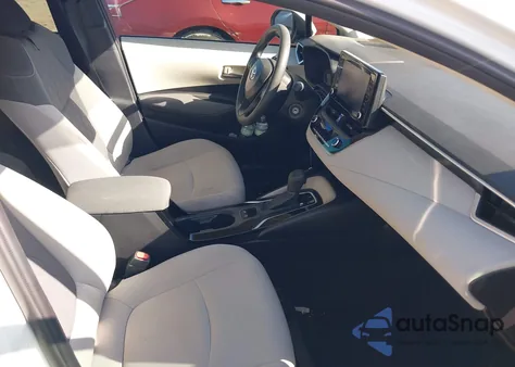 2022 Toyota Corolla Le z USA, uszkodzony, nr VIN JTDEPMAE5NJ192309